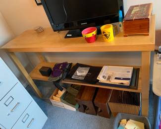 #60	Long 1 Shelf Display Cabinet 60x18x36	 $100.00 
