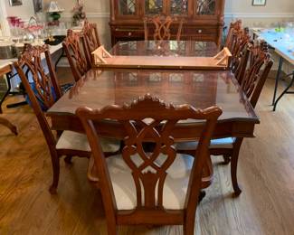 #2	Double Pedestal Table with 2 Leaves and 8 Chairs 95x46x30	 $475.00 
