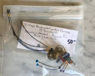 #191	Jewelry 	Vintage Handmade Cynthia Chuang @Jewelry 10 Porcelin/Metal Brooch pin bird	 $50.00 			
