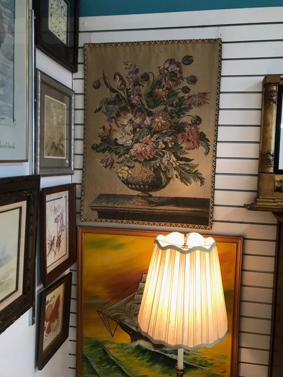 MIDWEEK EARLY BIRD ESTATE PRESALE in Downers Grove, IL starts on 2/13/2024