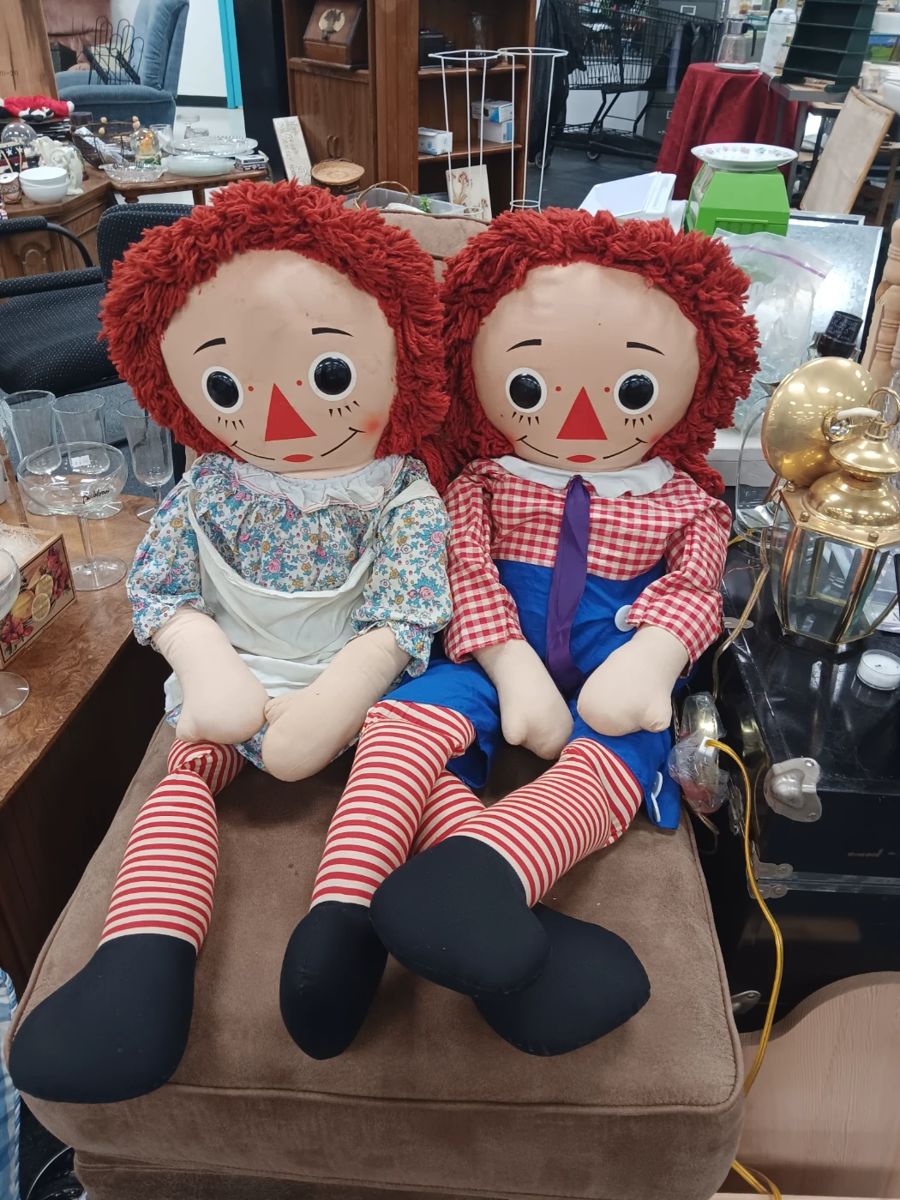 MIDWEEK EARLY BIRD ESTATE PRESALE in Downers Grove, IL starts on 2/13/2024