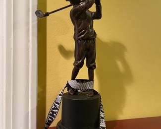 . . . golf statue