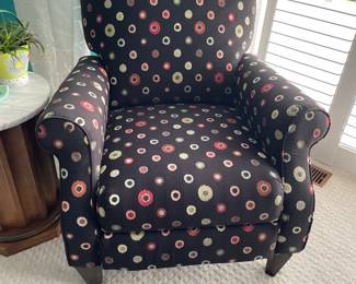 . . . another fantastic retro-style accent chair