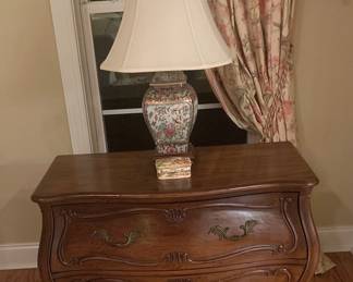 Chest of drawers, Henredon