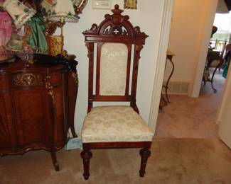 Pair of matching mahogany night stands and 2 Renaissance Revival chairs
