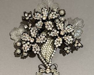 Vintage VRBA Rhinestone Runway Brooch 