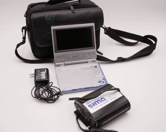 Panasonic DVD-LV60 Portable DVD/Video/CD Player w/Case 