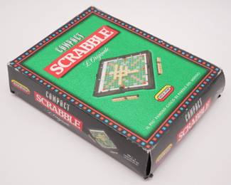 J.W. Spear & Sons 1997 Compact Scrabble in Italian 