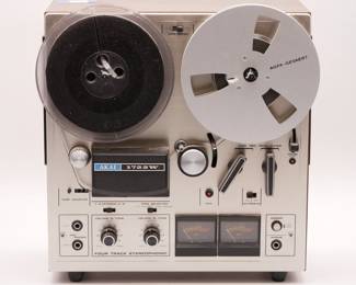 Akai 1722W Stereo Tape Deck Reel to Reel w/Built-in Speakers 