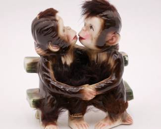 Bradley Orimco 1959 Ceramic Kissing Monkeys Figurine 