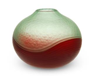 56
After Carlo Scarpa (1906-1978)
A bi-color battuto vase for Venini, 2003; Venice, Italy
Acid etched to underside: Venini / Carlo Scarpa / 2003/8
The Murano glass vase in red and green
4.25" H x 5.325" Dia.
Estimate: $500 - $800