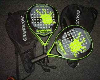 Pair of GrandCow paddle rackets