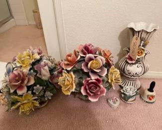 #8030 • Flower Decor, Vase, Bell and Jar