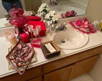 #8028 • Wall Decor, Candle Holders, Jars & Mirrors