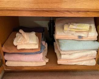 #8024 • Towels, Hand Towels, Rugs and Soap