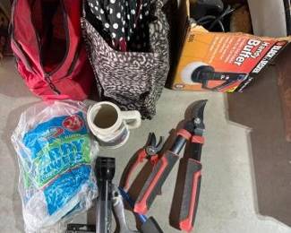 #10024 • Buffer, Tools and Bags