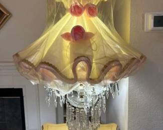 #2032 • Vintage Lamp