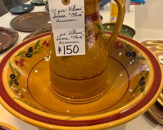 Williams Sonoma "Olives" Dinnerware 