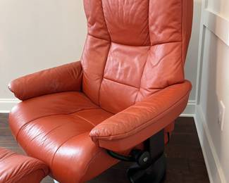Ekornes Stresless Lounge Chair & Ottoman.  Large Size in a fun orange/rust color. 
