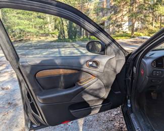 FRONT DOOR, DRIVER'S SIDE