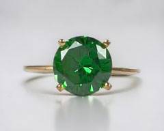 Fine 14k Yellow Gold Emerald Green Gemstone Solitaire Ring. Sz 6, sizable.
