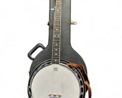 Vintage Remo Weather King Banjo 5 String, Alvares Headstock with hard case
