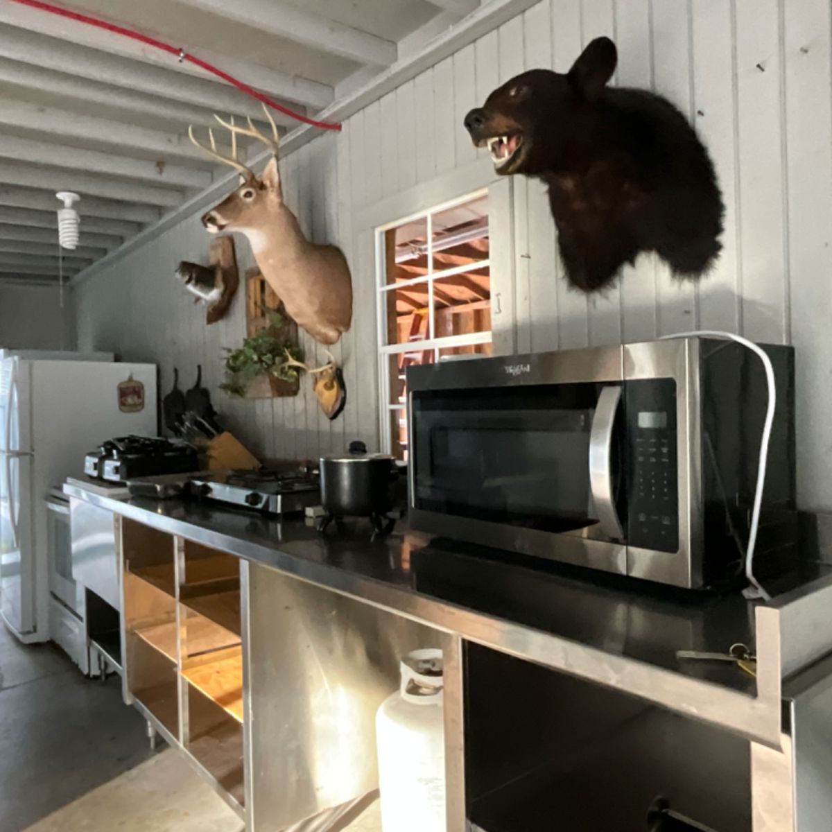 New Whirlpool Over Stove Microwave