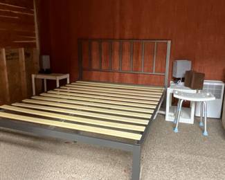 Queen Metal Frame Platform Bed