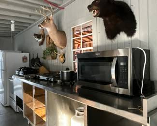 New Whirlpool Over Stove Microwave