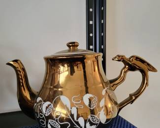 WADE COPPER LUSTER WITH EAGLE ON HANDLE TEA POT
