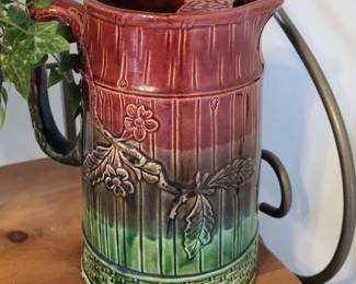 MAJOLICA PITCHER WITH ICE LIP