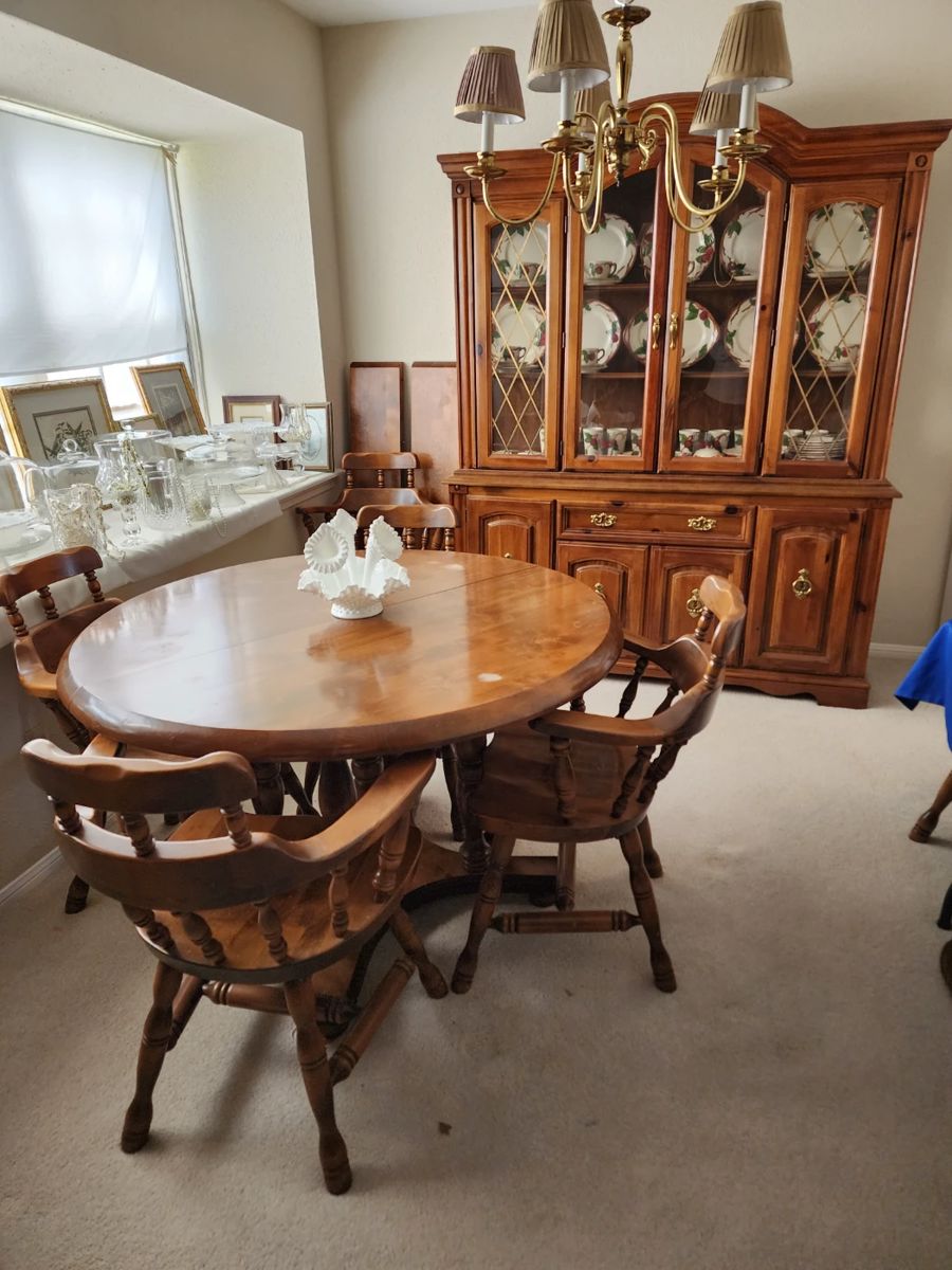 ESTATE SALE 75 OFF SUNDAY in Alvin, TX starts on 2/22/2024