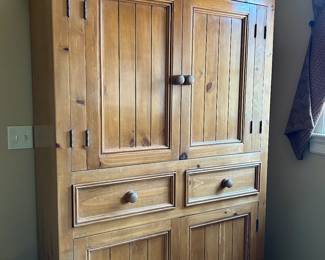 Pine cupboard/wardrobe