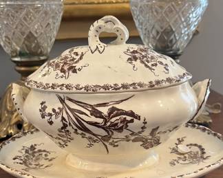 English tureen