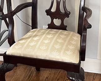 Set of 8 mahogany Chippendale chairs 