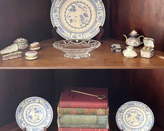 Lots of collectibles 