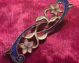 Beautiful enameled pin circa 1780s!!!