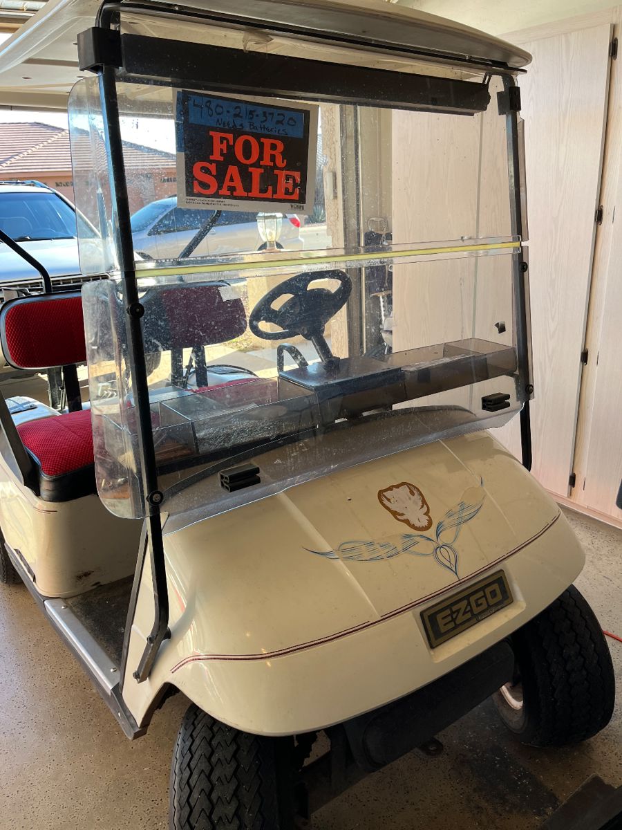 EZ-GO GOLF CART