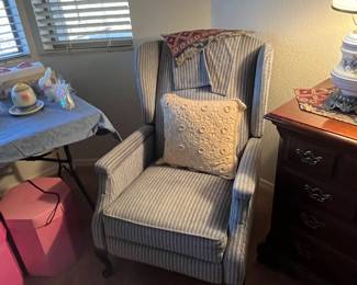Easy chair