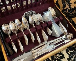 FLATWARE