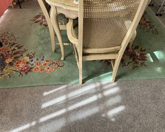 DINING ROOM TABLE WITH 6 CHAIRS, AREA RUG