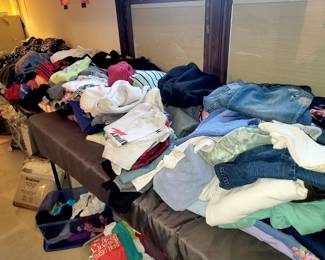 Women's clothing. Linens