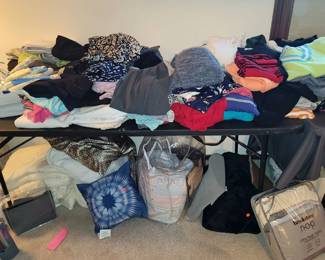 Women's clothing. Linens