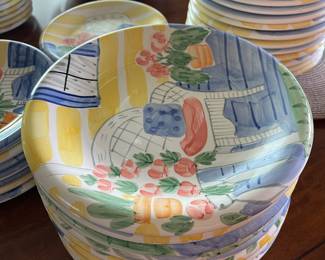 Fantastic large dishware set 