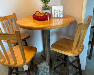 Bistro set - MADE BY HOMEOWNER 