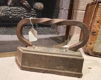 Iron antique piece 