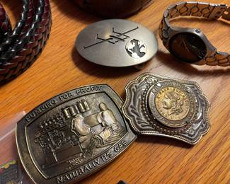 Belt buckles 