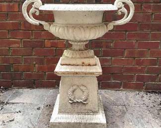 Victorian Garden Urn