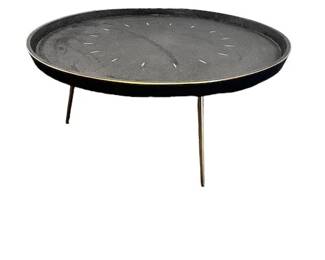 $75 USD     Nuevo Stingray Shagreen Black & Brass Side/Coffee MTF158-48     Description: Introducing the Nuevo Stingray Shagreen Black & Brass Side/Coffee. Crafted with expert precision, this piece boasts a sleek combination of black and brass. The shagreen texture adds a touch of luxury to any space. Elevate your home décor with this stylish and sophisticated side/coffee table.
Dimensions:  36 x 36 x 16H in
Condition: New. 
Location: Local pick up Portland, OR.  Shipping Suggestions available upon request.     https://goodbyhello.com/products/copy-of-four-hands-wood-metal-eaton-end-table-mtf158-47?_pos=3&_sid=77b4392eb&_ss=r