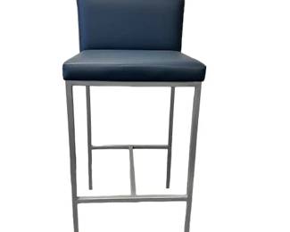 $125 USD      Shelby Williams Blue Low Back Counter Stool WDI224-9     Crafted with quality and style in mind, this counter stool adds a touch of elegance to any space. The blue upholstery adds a pop of color while the sturdy design ensures long-lasting comfort. Upgrade your dining area today!

Dimensions: 18 x 20 x 39H in  |  Seat 18 x 29 x 30H in

Condition: New 

Location: Local pick up Portland, OR 97224.  Shipper suggestions available upon request.      https://goodbyhello.com/products/copy-of-sit-on-it-seating-focus-side-gold-counter-stool-wdi224-8?_pos=17&_sid=f1836dac0&_ss=r